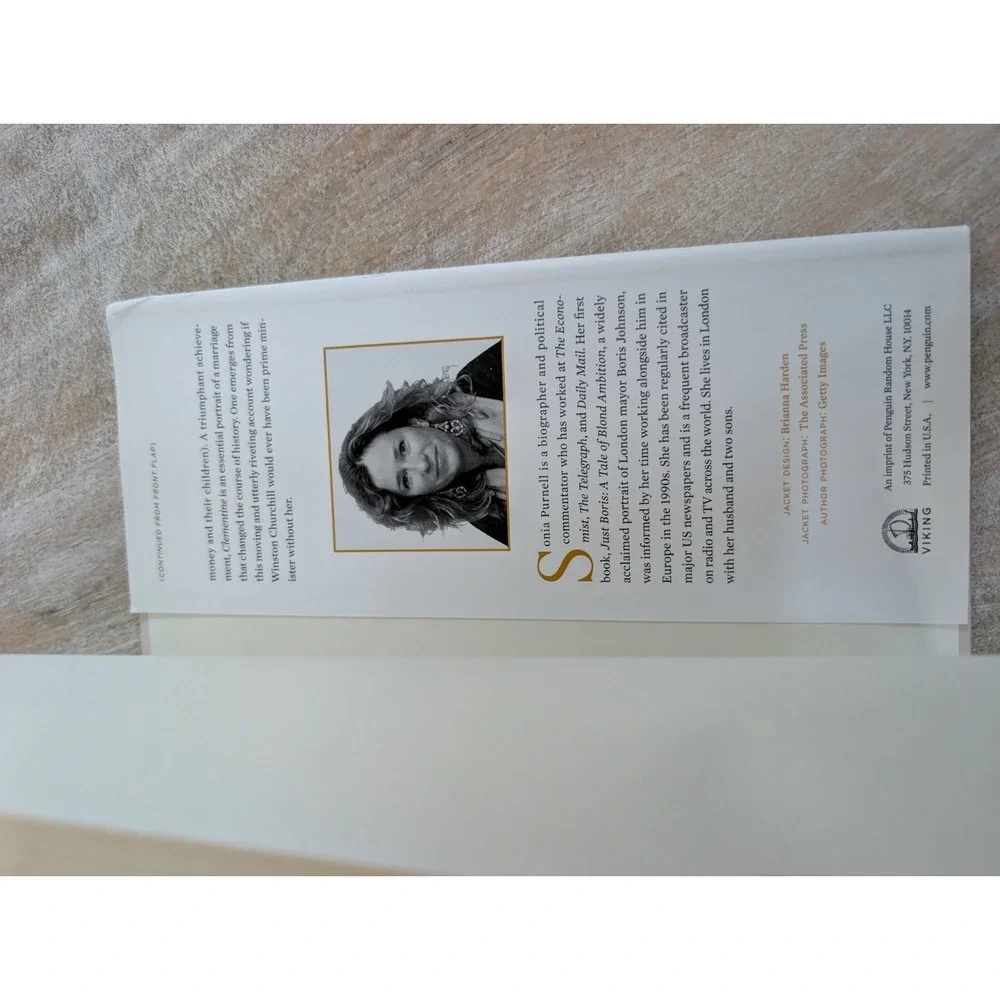 Clementine: The Life Of Mrs. Winston Churchill‎ Hardcover - Sonia Purnell